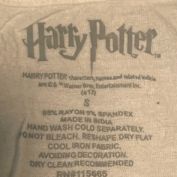 HARRY Potter "Happiness is Found in the Darkest Moments..." White & Gray Top - Picture 8 of 9
